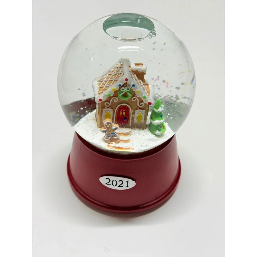 Wondershop 2021 Gingerbread House Musical Snow Globe Deck The Halls Christmas